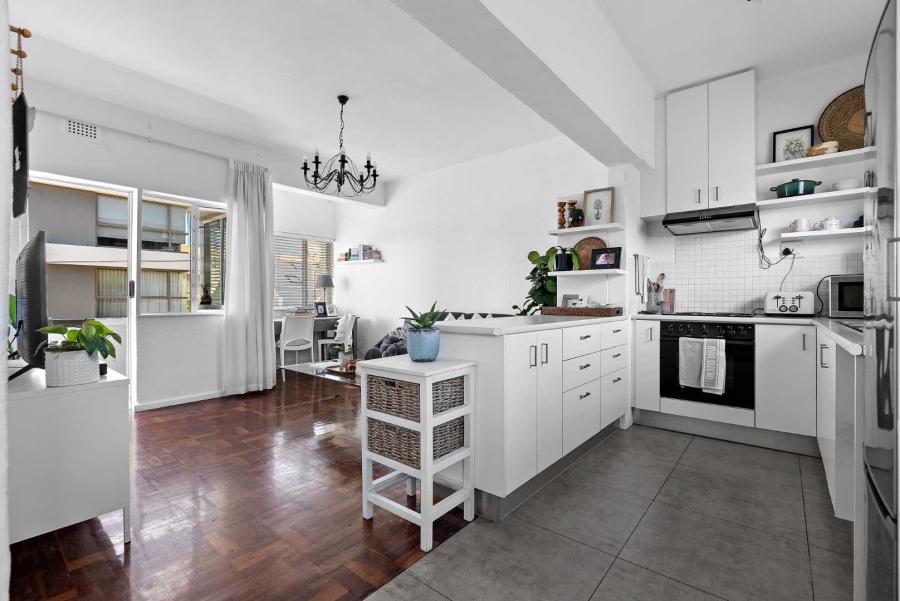 1 Bedroom Property for Sale in Green Point Western Cape